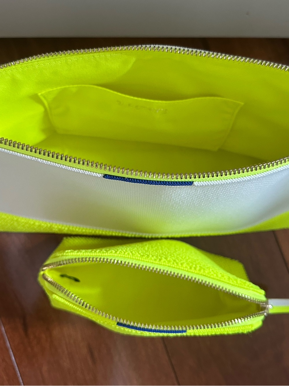 Rothy’s Tennis Terry Vanity Set New with tags - Picture 4 of 6
